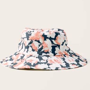 Abercrombie Navy, Pink, and White Floral Bucket Resort Hat NWT